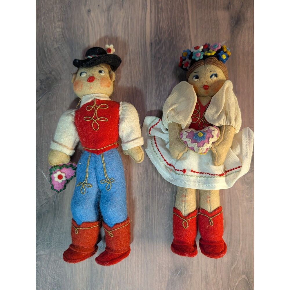 Vintage Hungarian Felt Folk Art Sweetheart Doll Pair Bride Groom Hearts Hungary